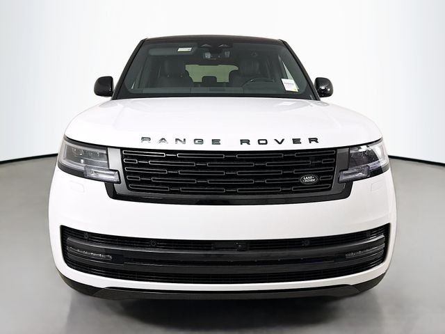 New 2026 Fuji White Land Rover SE image 2