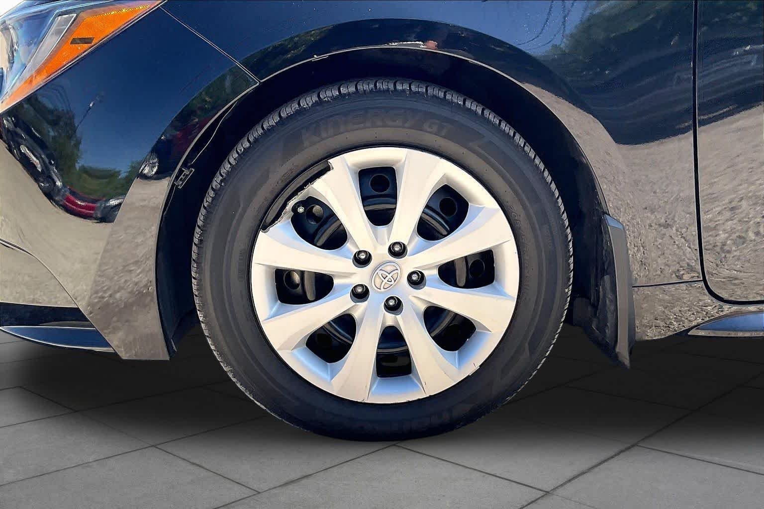Used 2025 Midnight Black Metallic Toyota LE image 9