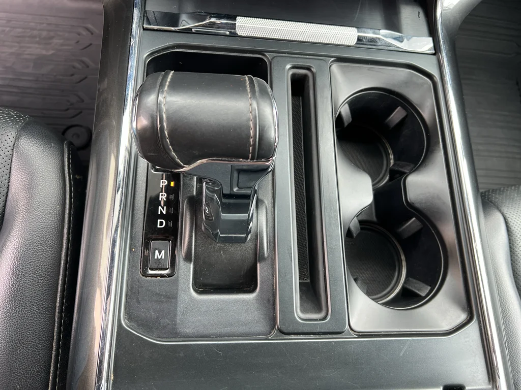 Used 2021 Gray Metallic Ford LARIAT image 20