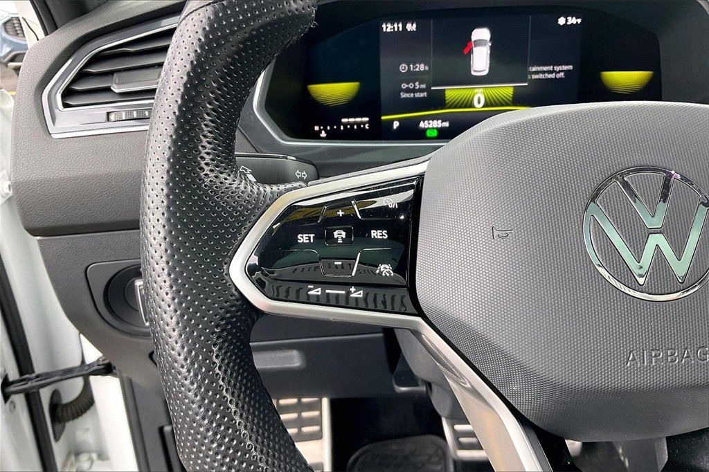 2022 VOLKSWAGEN TIGUAN - Image 16