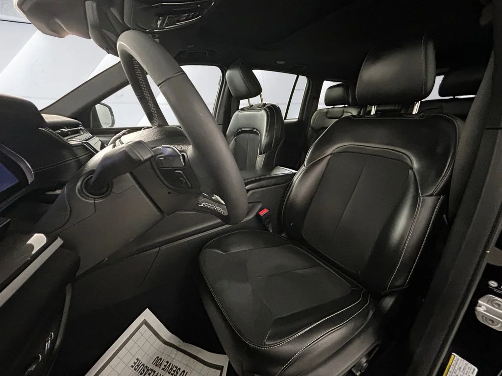 Used 2023 Black Jeep Altitude image 8