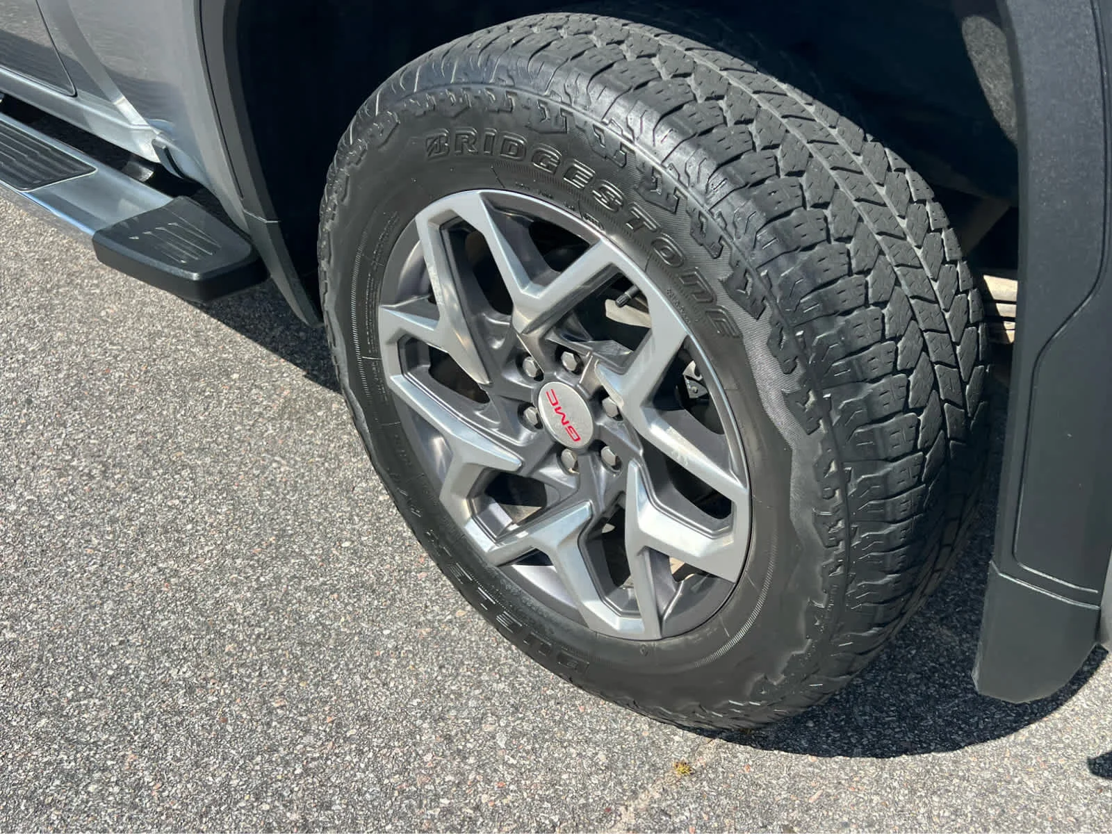 Used 2023 Sterling Metallic GMC SLT image 5