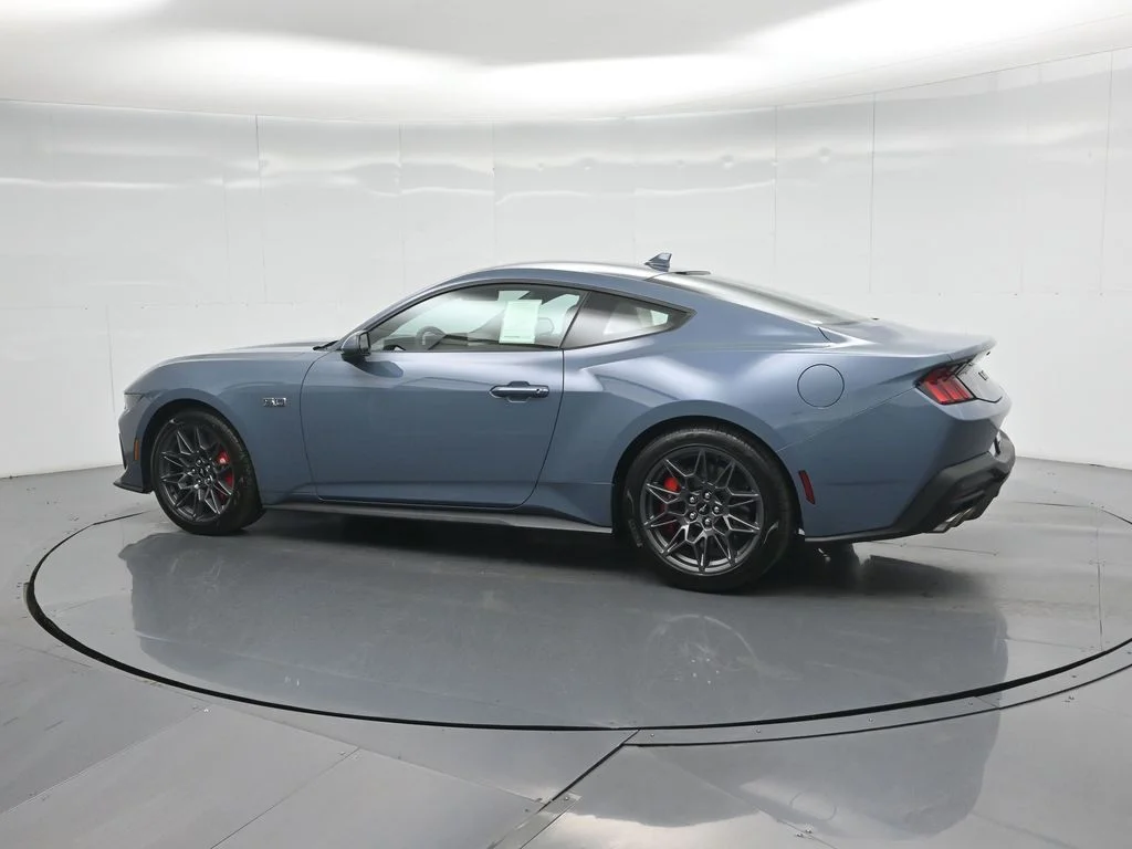 New 2026 Vapor Blue Metallic Ford GT Premium image 5