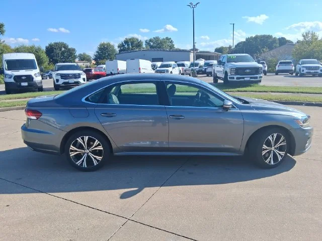 Used 2021 Gray Volkswagen 2.0T SE image 8