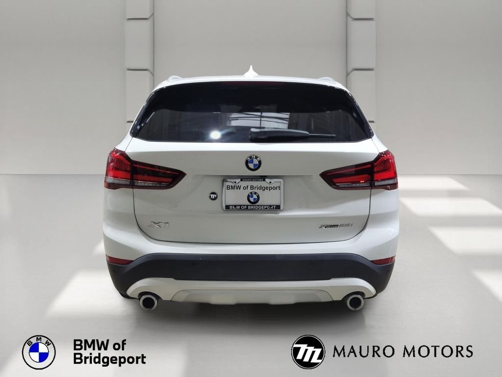 Used 2022 White BMW xDrive28i image 5