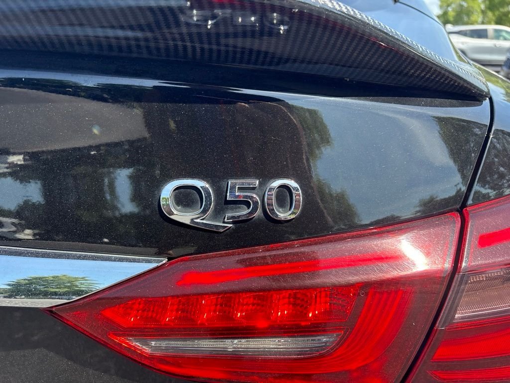 Used 2020 Black INFINITI 3.0t LUXE image 5