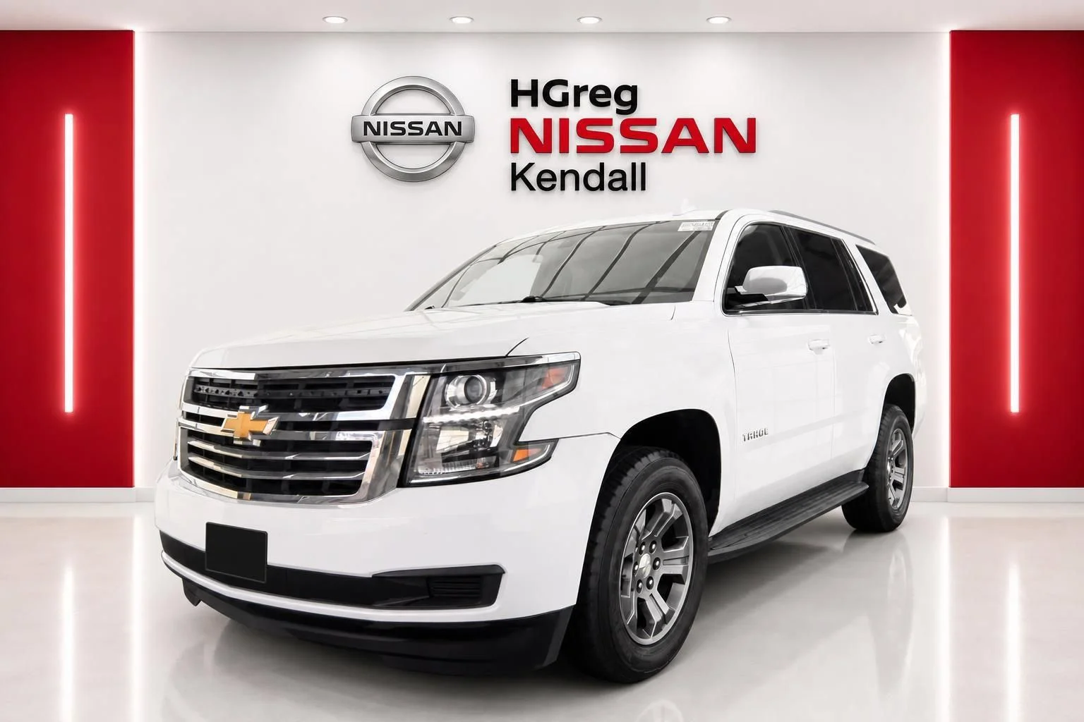 Used 2019 White Chevrolet LS image 3