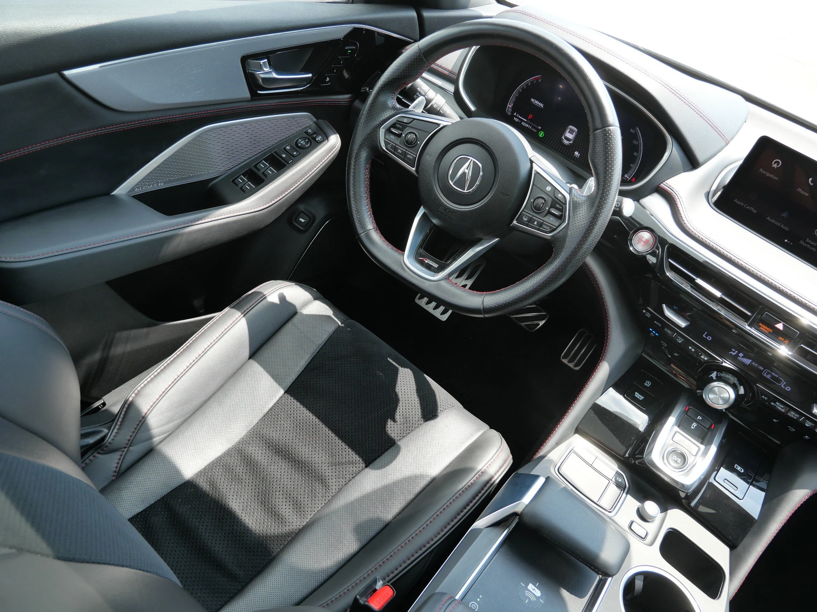 Used 2023 Platinum White Pearl Acura w/A-Spec Package image 9