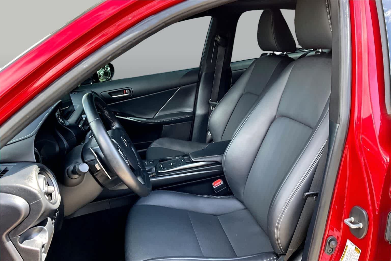 Used 2024 Matador Red Mica Lexus  image 8
