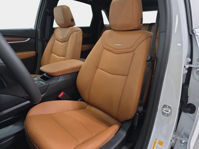 New 2026 Crystal White Tricoat Cadillac Premium Luxury image 12