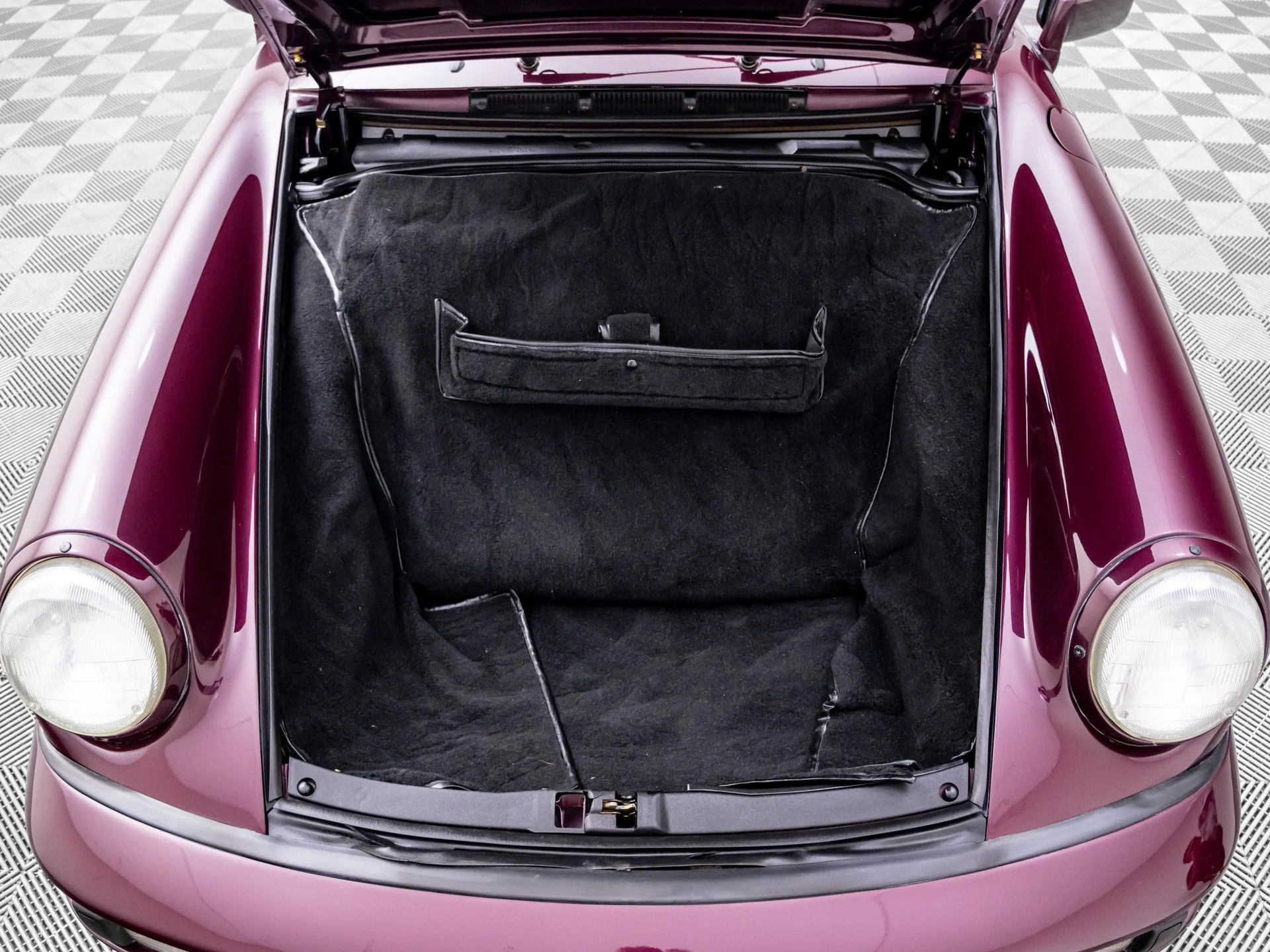 Used 1991  Porsche Carrera image 28