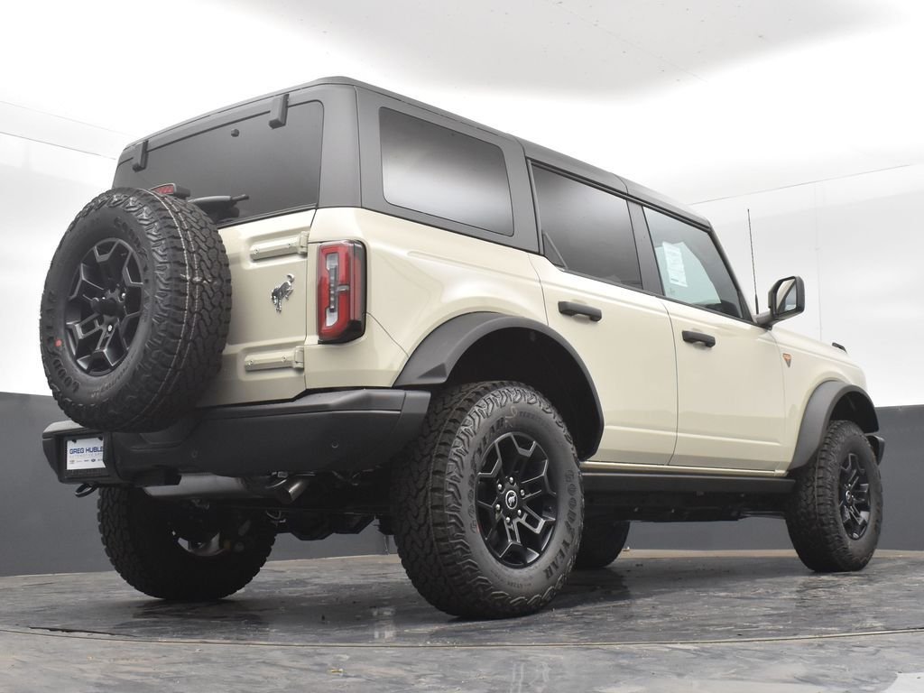 New 2026 Desert Sand Ford Badlands® image 22