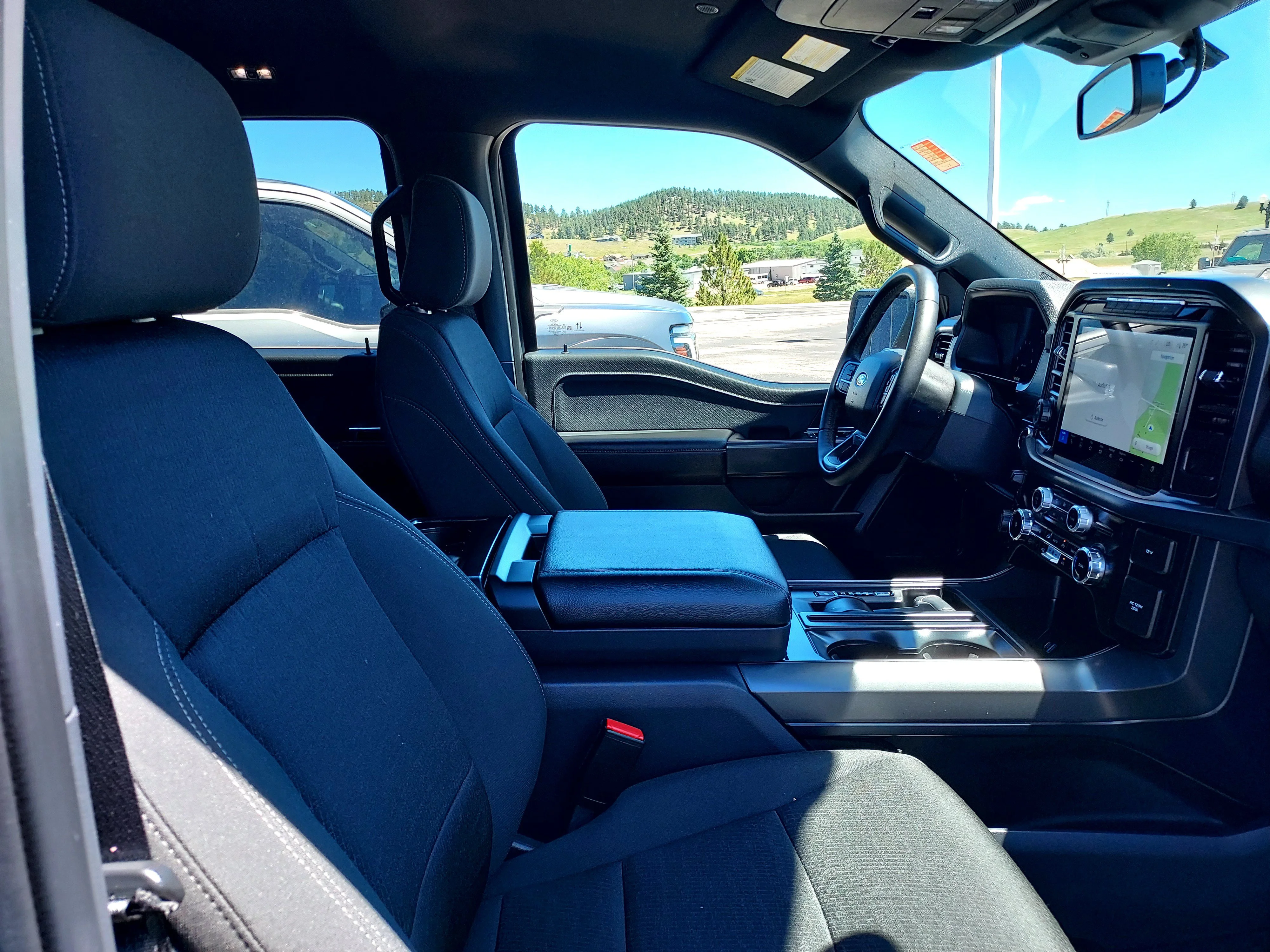Used 2024 CARBONIZED GRAY Ford XLT image 25