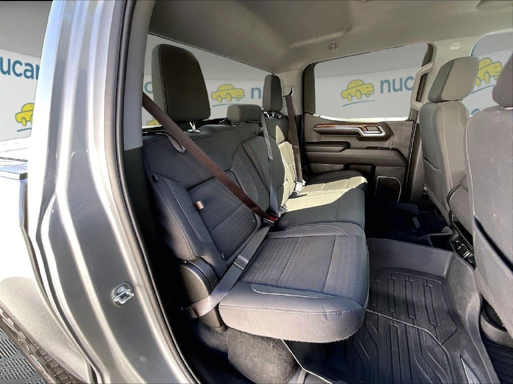 Used 2023 Sterling Metallic GMC Elevation image 16