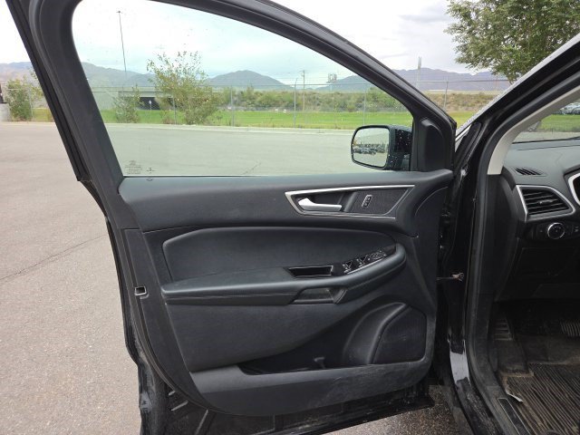 Used 2019 Black Metallic Ford SEL image 10