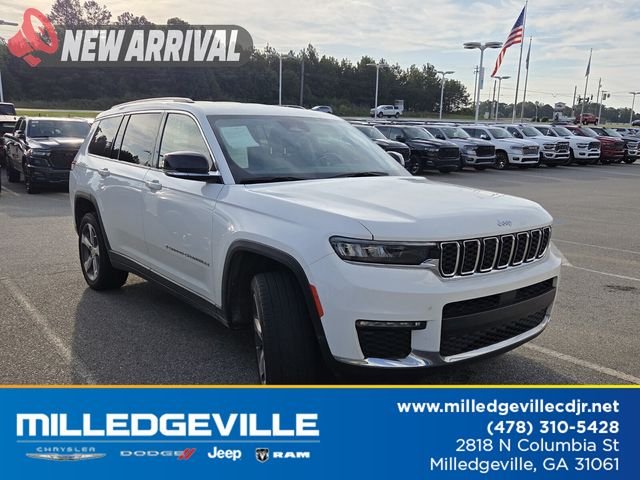 Used 2022 White Jeep Limited image 1