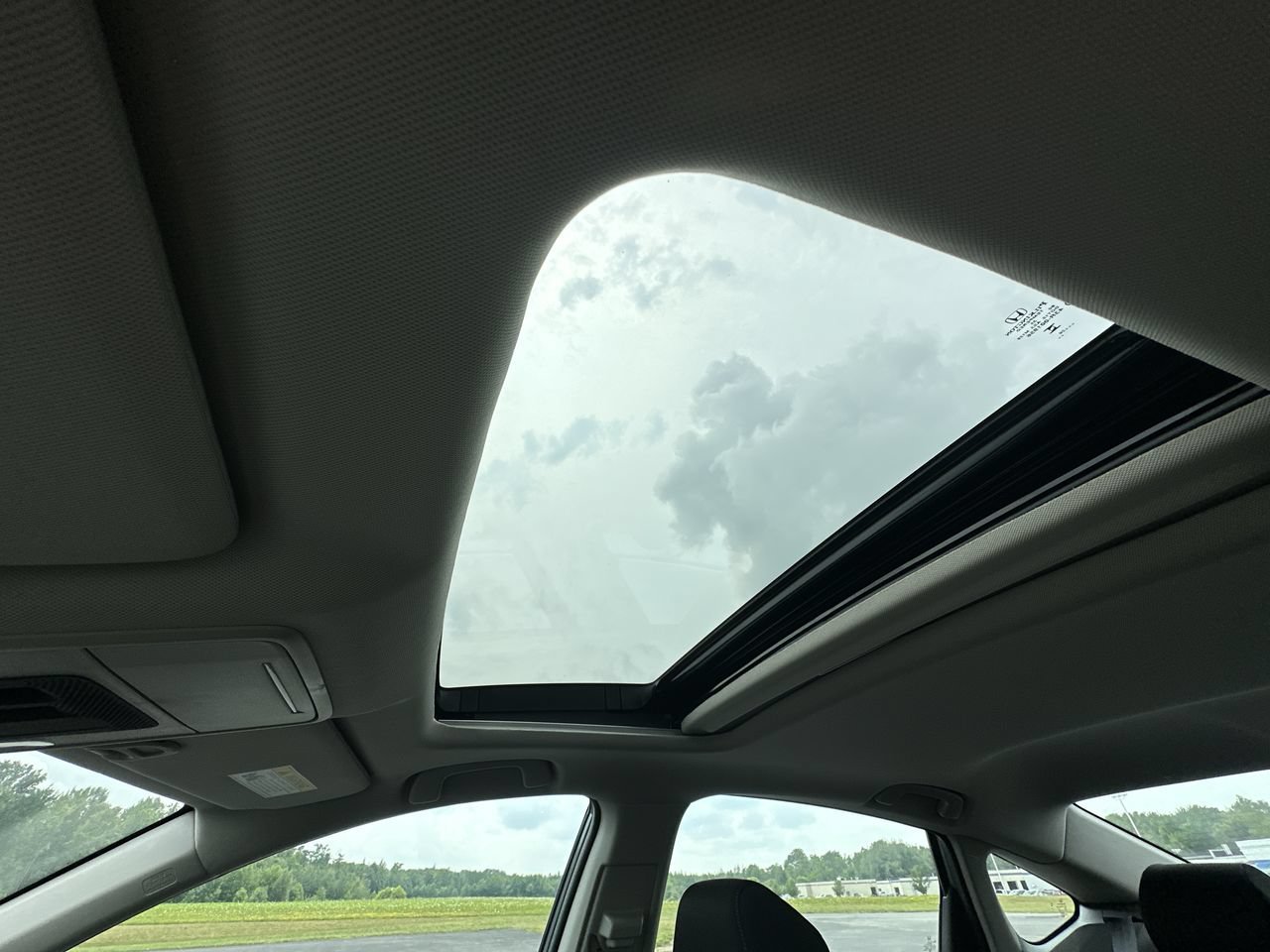 New 2026 Urban Gray Pearl Honda SE image 21