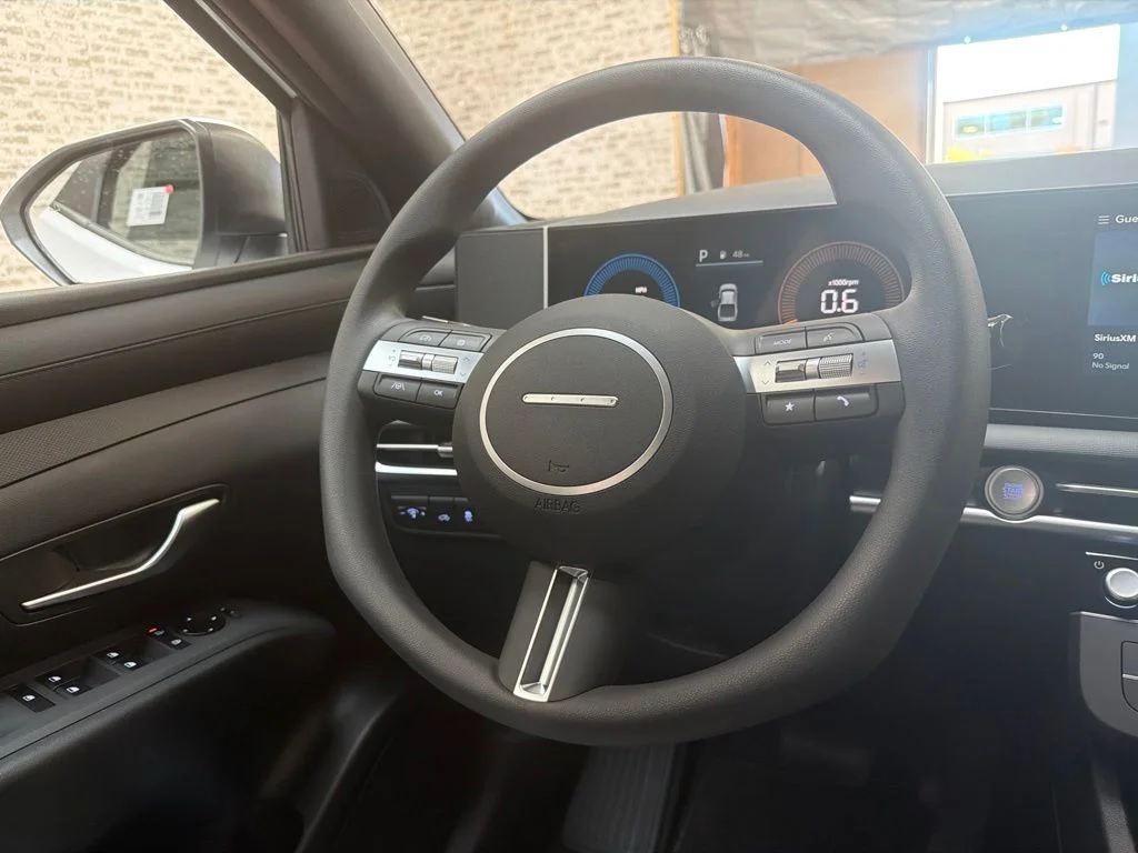 New 2027 Atlas White Hyundai SE image 17