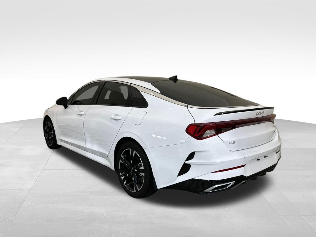 Used 2023 White Kia GT-Line image 3