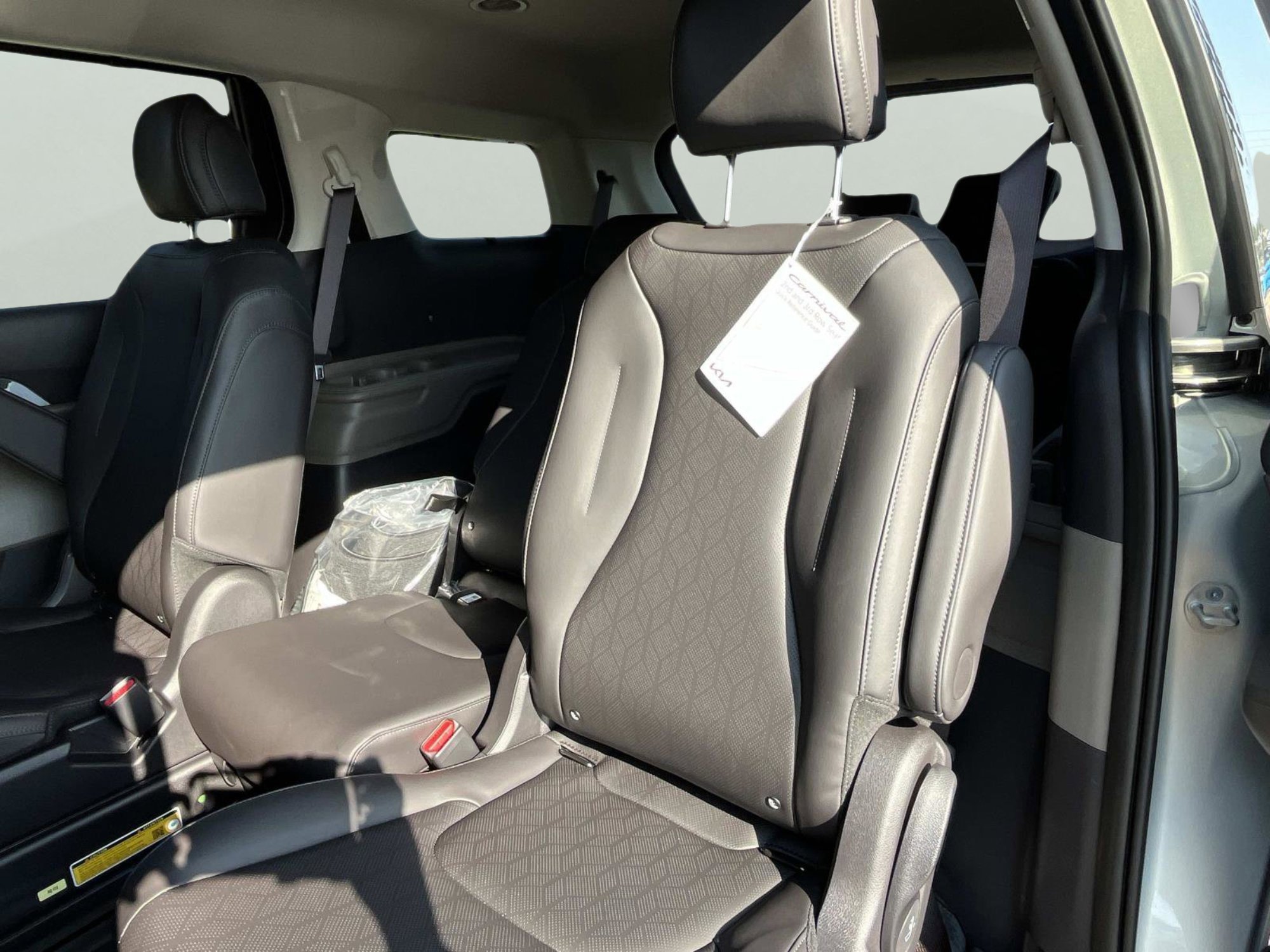 New 2026 Ivory Silver Kia EX image 18