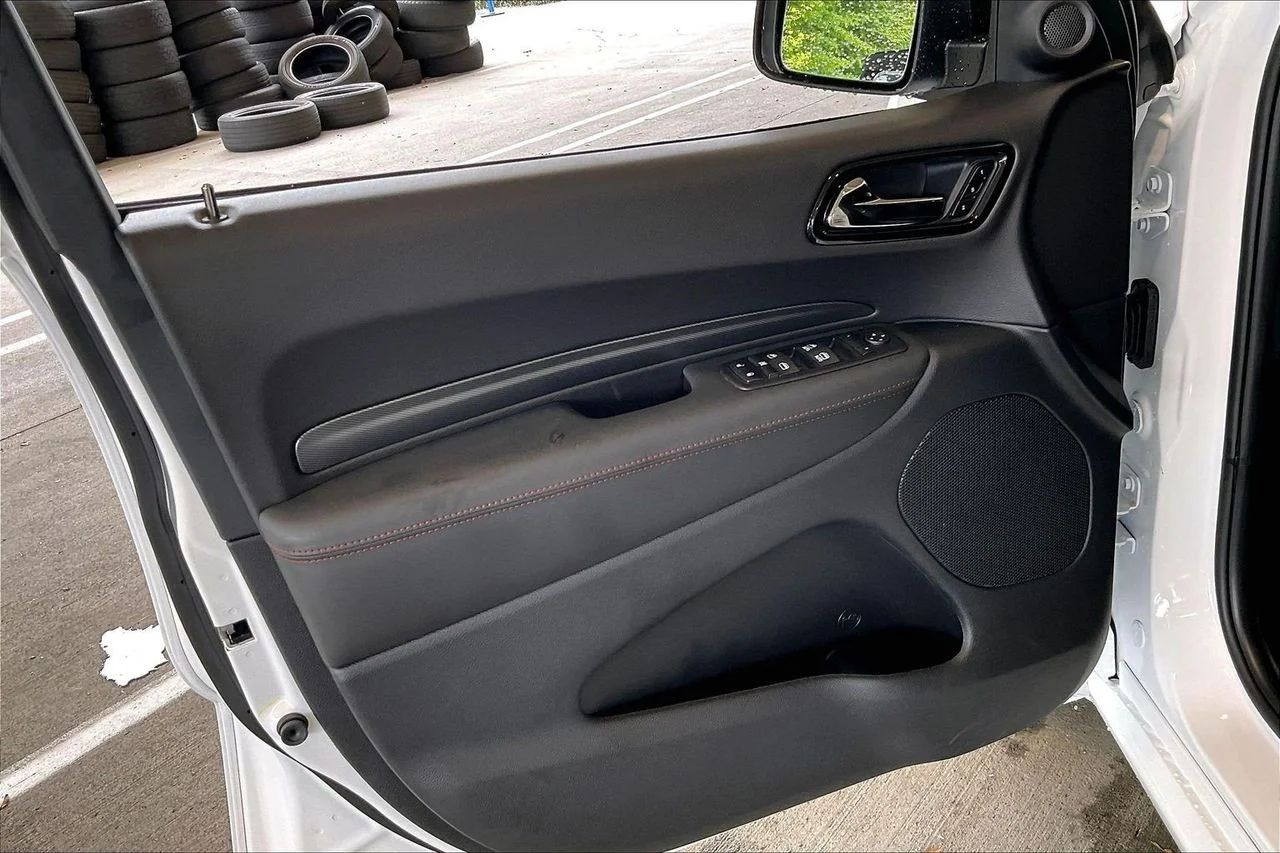 New 2026 White Knuckle Clearcoat Dodge GT Plus HEMI V8 image 28
