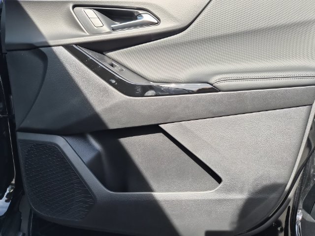 2027 Chevrolet Equinox LT - Photo 29