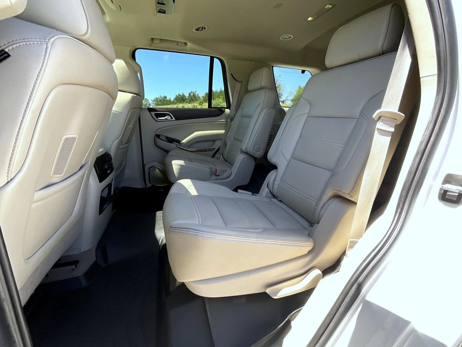 Used 2016 White GMC Denali image 19