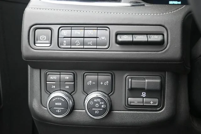 Used 2024 Sterling Metallic GMC Denali Ultimate image 14