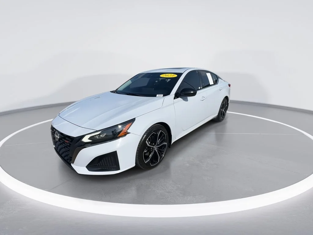 Used 2023 Gray Nissan 2.5 SR image 4