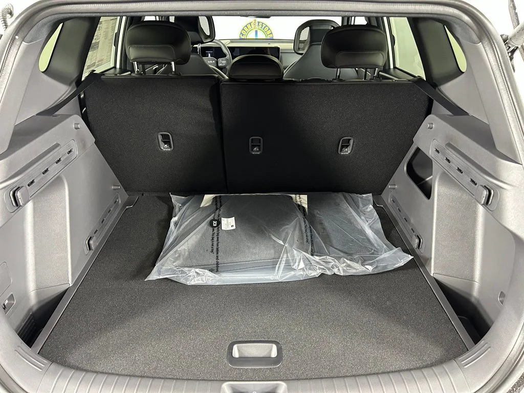New 2027 Snow White Pearl Kia X-Line S image 21