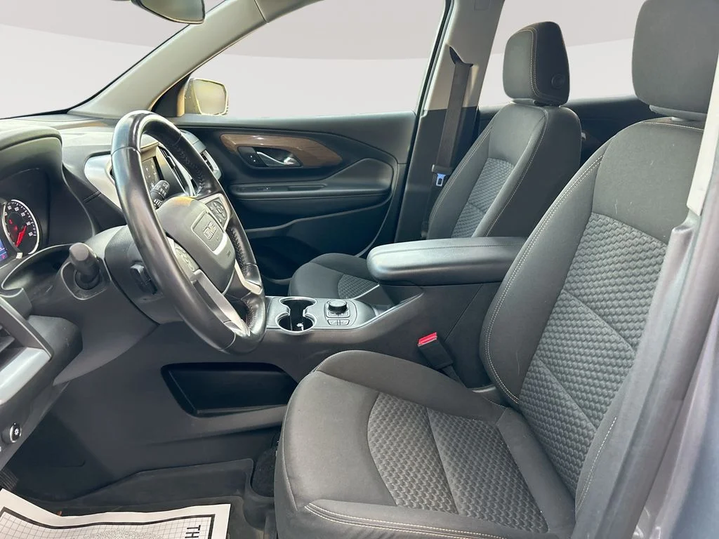 Used 2020 Gray GMC SLE image 22