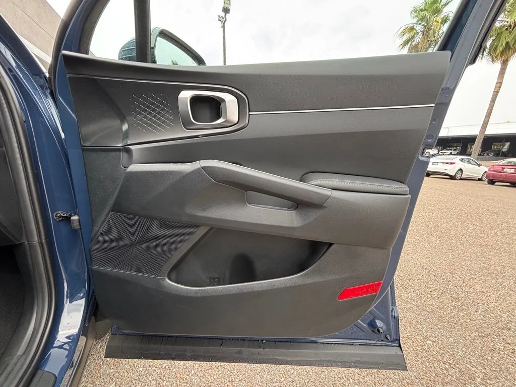 2025 Kia Sorento S - Photo 21