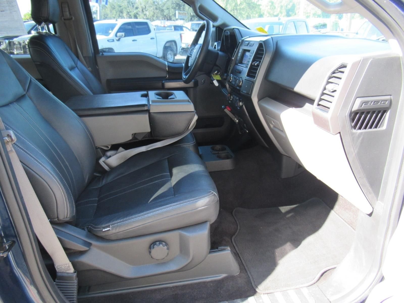 Used 2018 Blue Ford XLT image 11