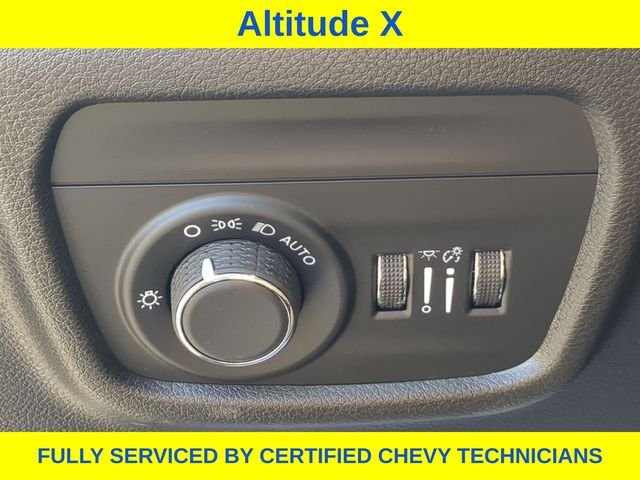 Used 2024 Silver Jeep Altitude X image 25