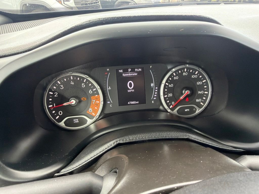 Used 2020 Blue Jeep Latitude image 13