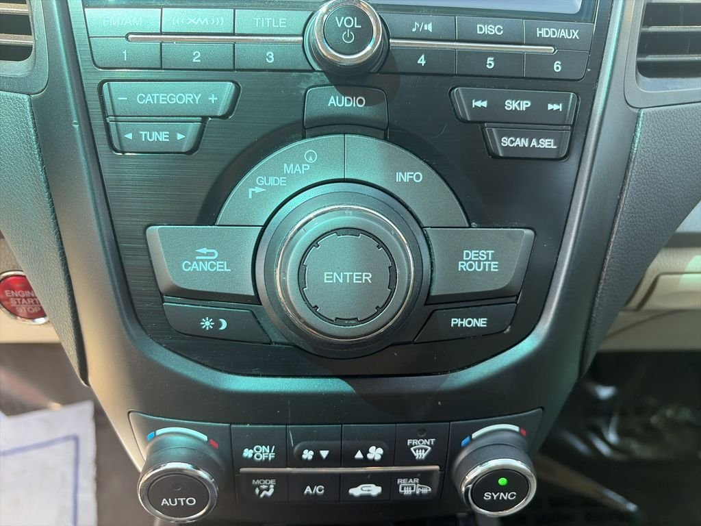 Used 2014  Acura Technology Package image 25