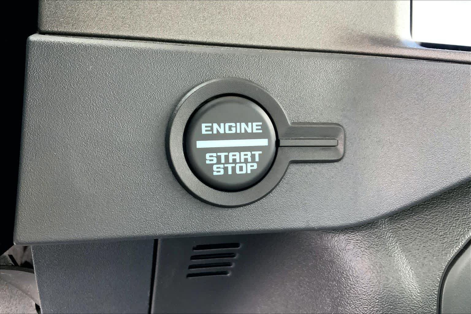 New 2026 Avalanche Ford Badlands® image 17