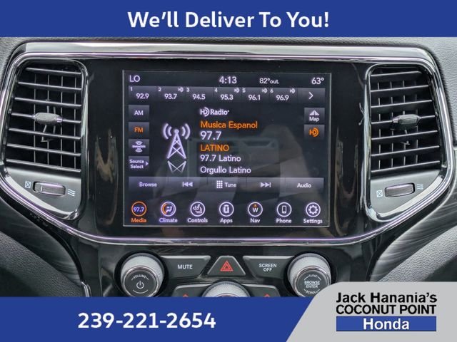 Used 2020 Silver Jeep Altitude image 19