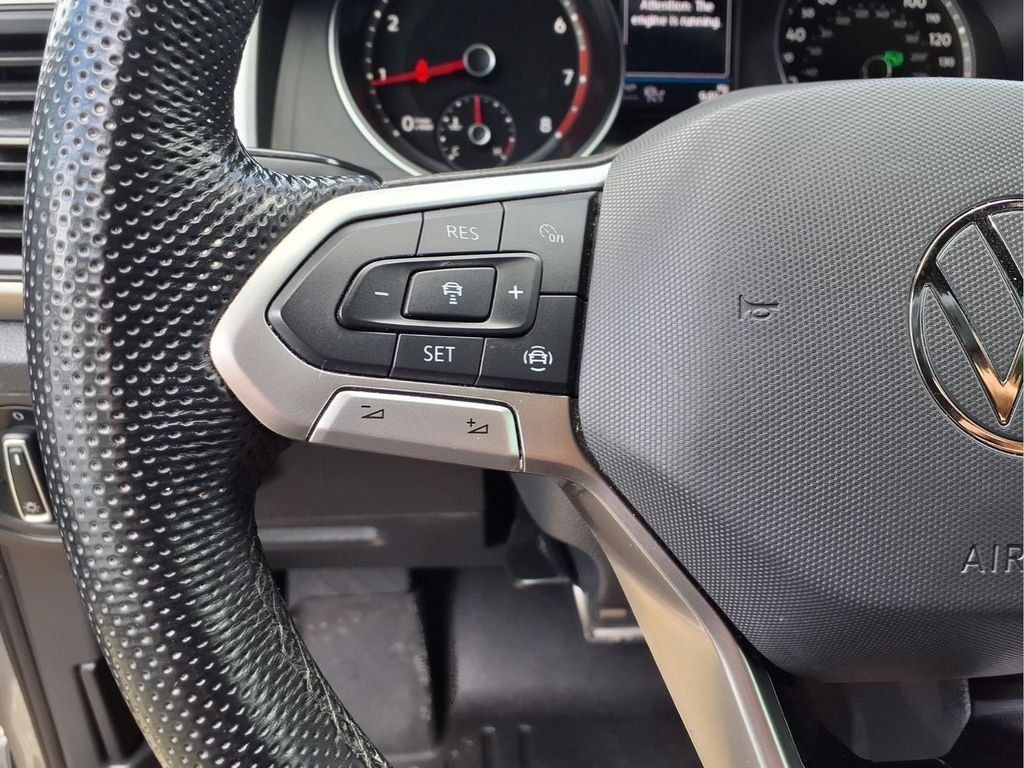 Used 2021 Gray Volkswagen 3.6L V6 SE w/Technology R-Line image 17