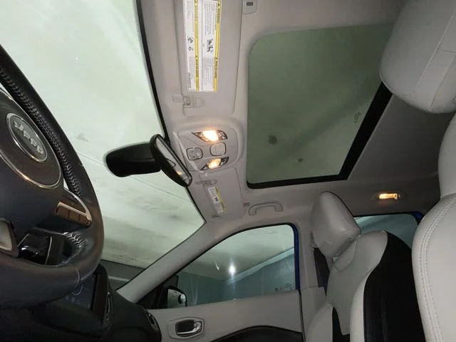 Used 2019 Blue Jeep Latitude image 22