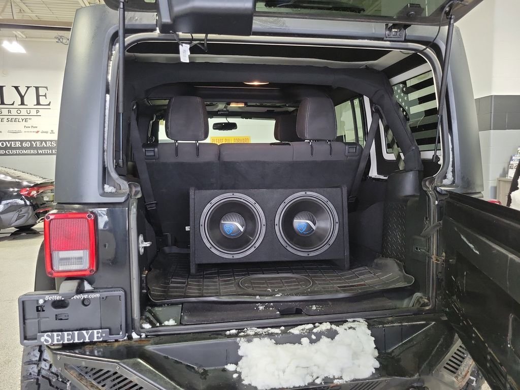 2018 Jeep Wrangler JK Unlimited Sahara - Photo 24