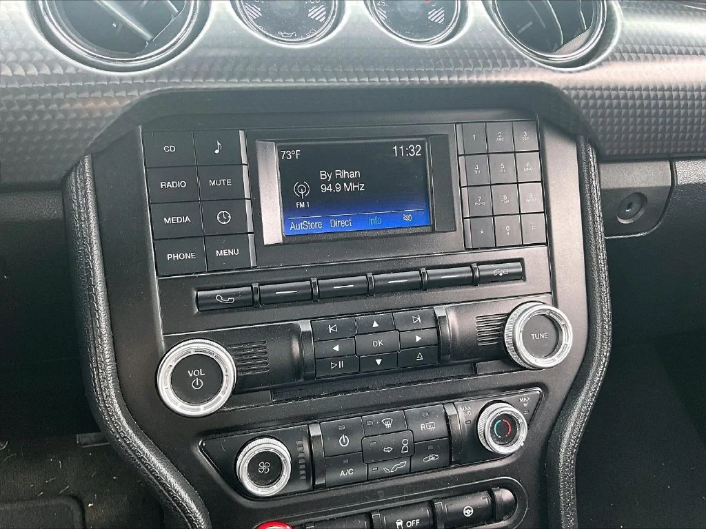 Used 2015 Gray Ford GT image 5