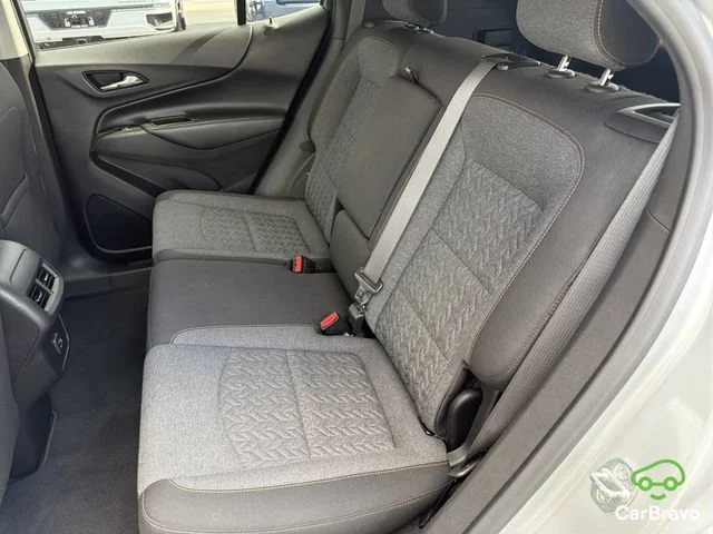 Used 2022 Silver Ice Metallic Chevrolet LT image 18