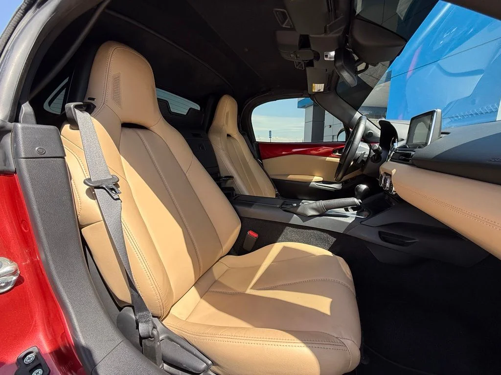 Used 2016 Red Mazda Grand Touring image 15
