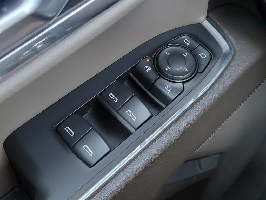 Used 2024 Summit White GMC SLT image 24