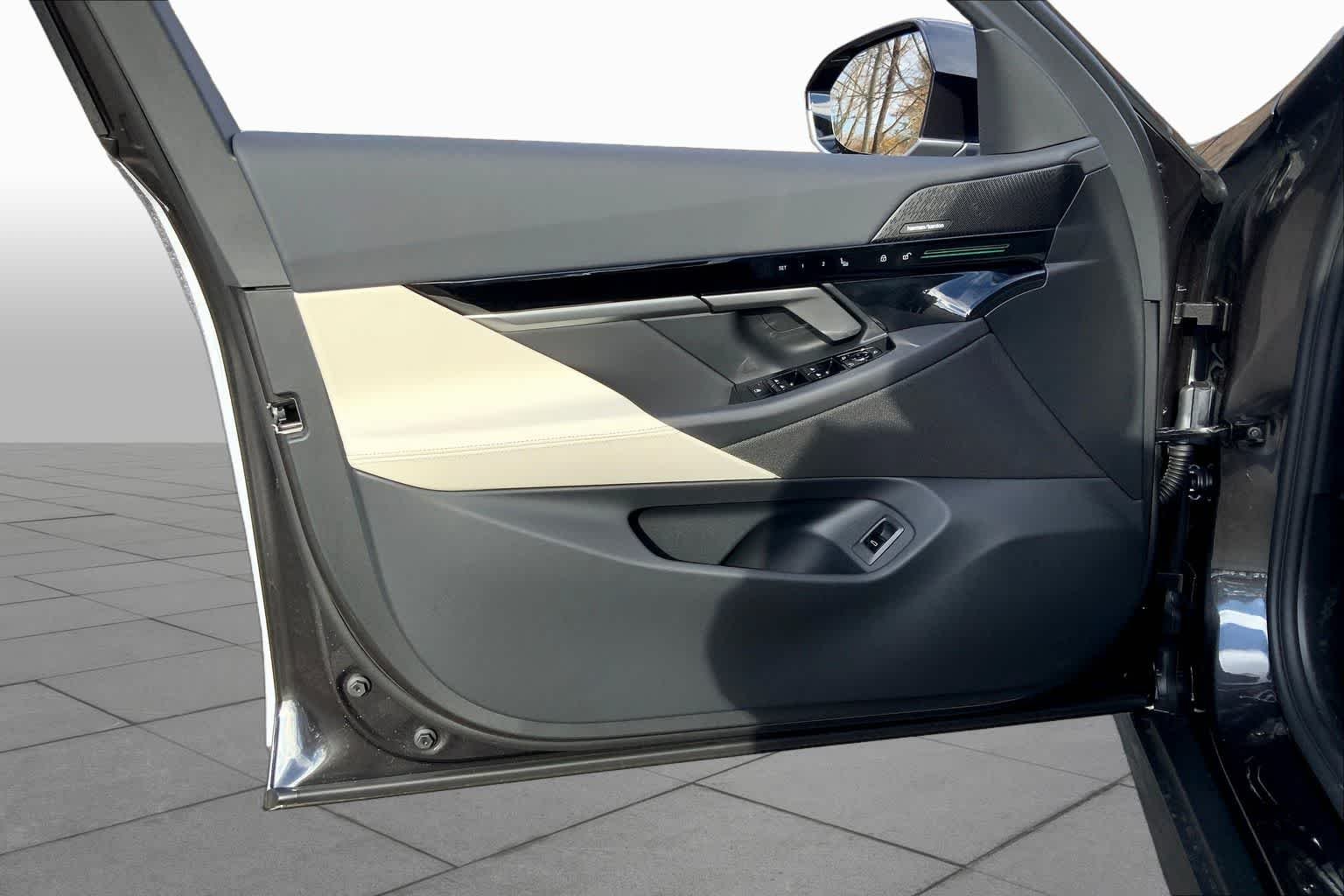 New 2026 Dark Graphite Metallic BMW 530i xDrive image 10