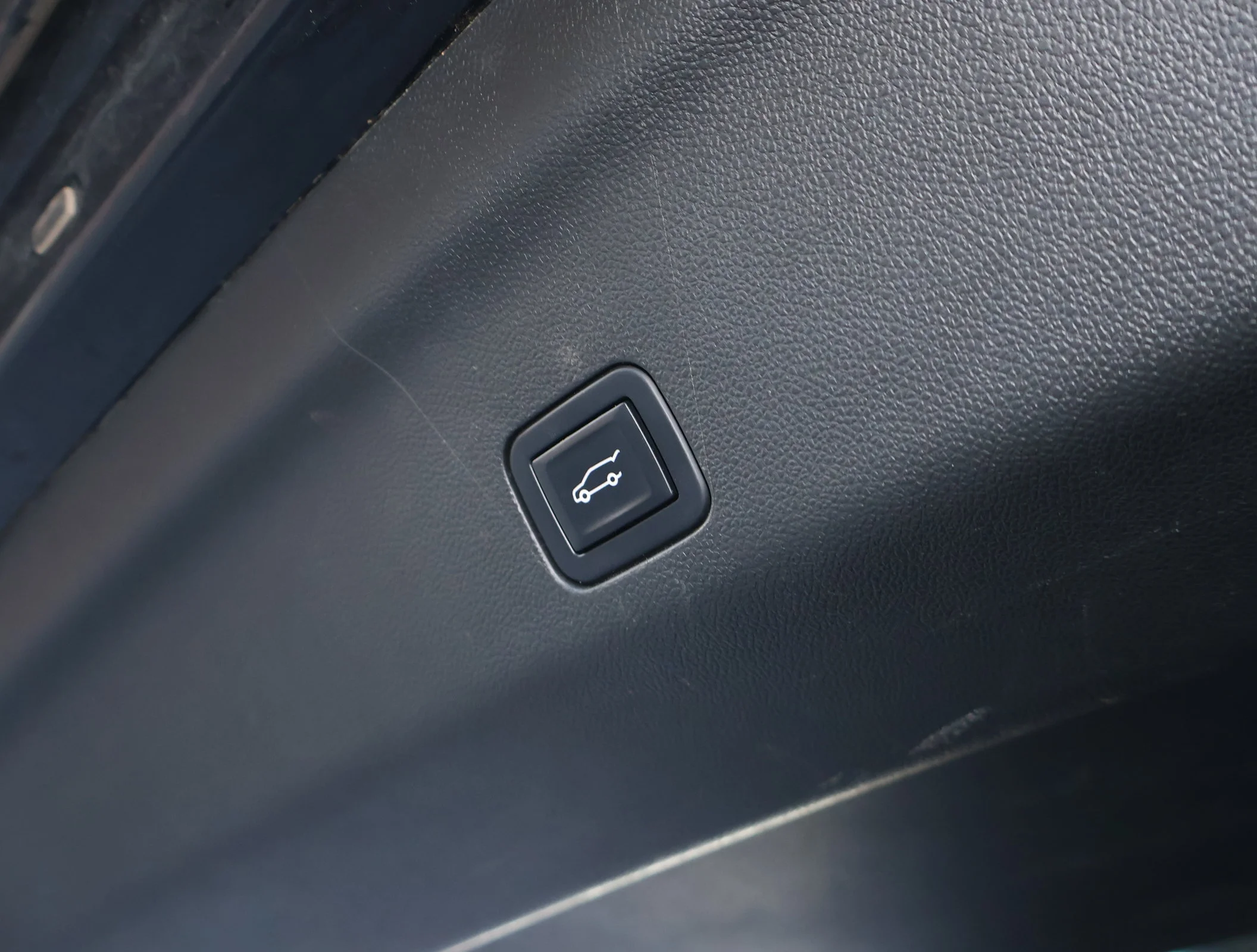 Used 2022 Black Chevrolet RST image 28