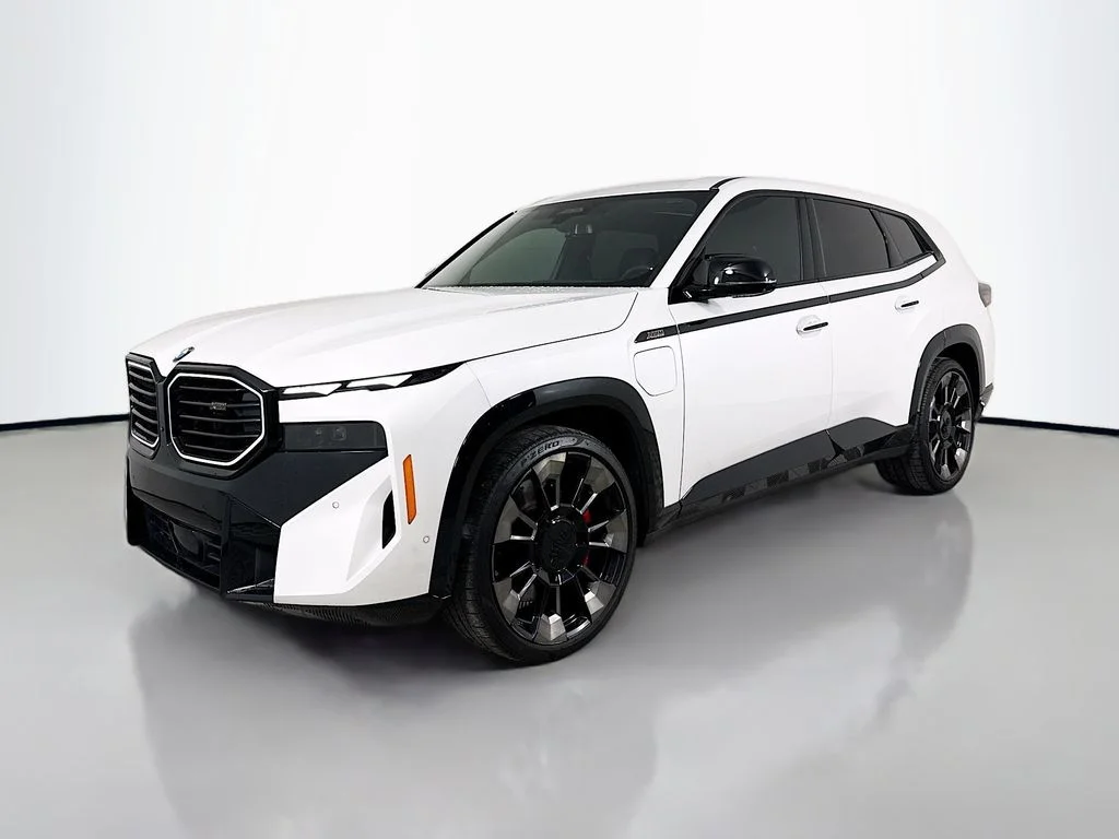 Used 2024 White BMW Base image 1