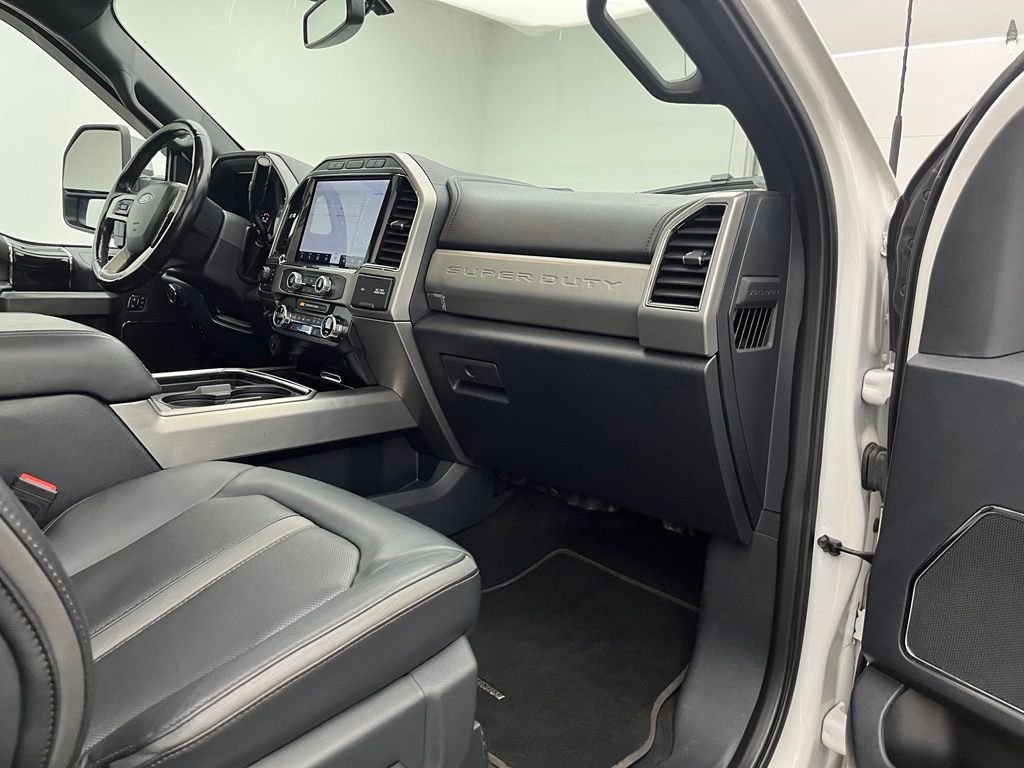 Used 2022 White Metallic Ford Platinum Lifted Truck image 29