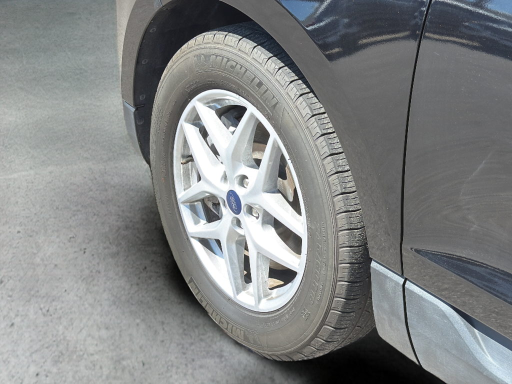 Used 2024 Black Ford SEL image 30